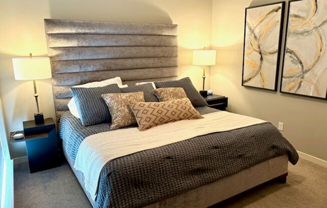 3 beds, 2.5 baths, 1,431 sqft, $2,750, Unit 515