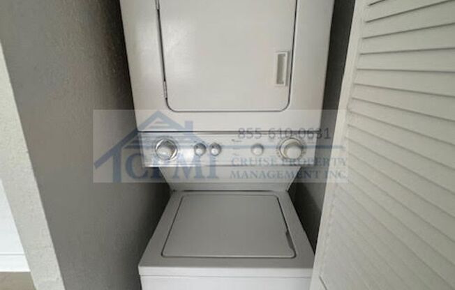 2 beds, 2 baths, 875 sqft, $1,995, Unit 558