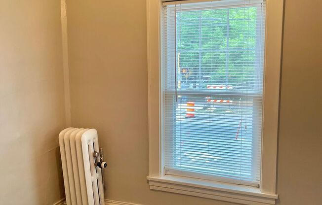 2 beds, 1 bath, 900 sqft, $1,345, Unit 104