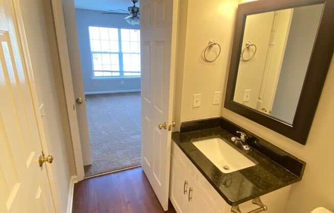 1 bed, 1 bath, 779 sqft, $1,050, Unit 5334 R