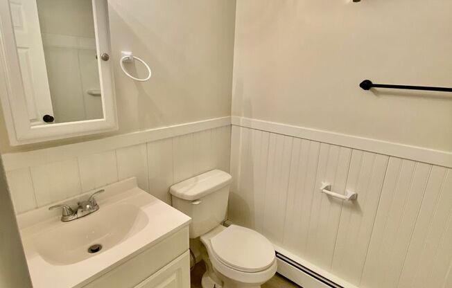 1 bed, 1 bath, 600 sqft, $1,425, Unit A - 31