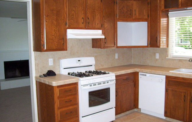 Recently remodeled home, excellent floor plan with a living room and family room + lots of upgrades and updates. Easy access to Hwy 41.