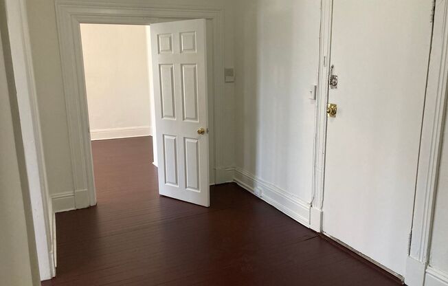 3 beds, 1 bath, 1,225 sqft, $2,199, Unit 1301-43