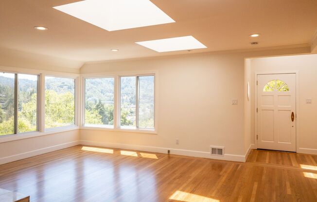 Handsome 4 bed/3 bath, 3-Level Home! PLUS Large 1BR Cottage with Bath!  5 Car Parking! Big Yard! Pets Welcome!  PROGRESSIVE