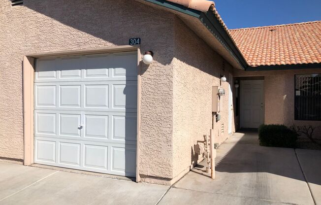 Beautiful Single Story Townhome - Available for Immediate Move In!