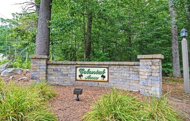13 COLONIAL DR