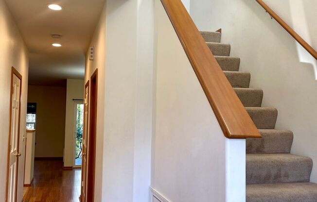 In town Kingston 3 bedroom 2.5 bath...available now