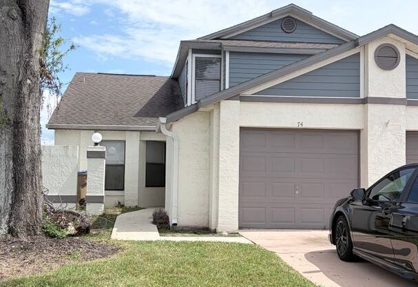 74 LAKEPOINTE CIR