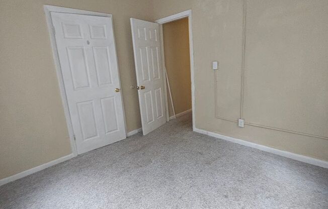 3 beds, 1 bath, $1,150