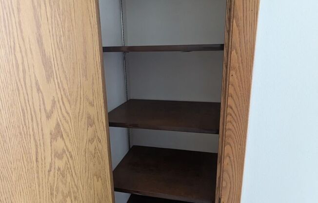 2 beds, 1 bath, $1,795, Unit 604