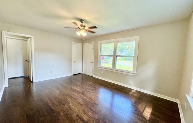 3 beds, 1 bath, $1,250