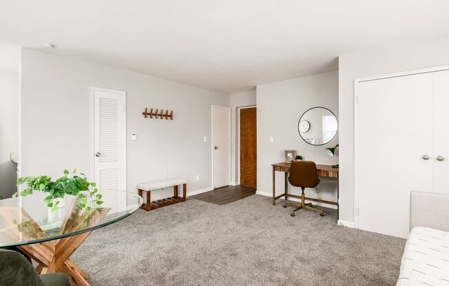 Studio, 1 bath, 350 sqft, $735, Unit 1850-34