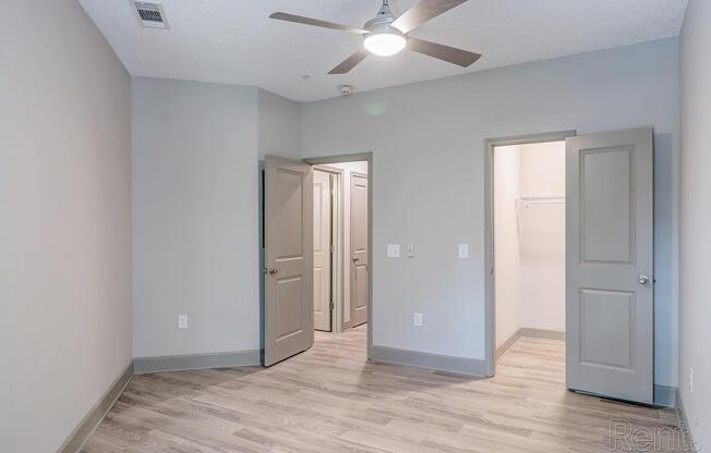 1 bed, 1 bath, 713 sqft, $1,484