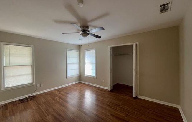 3 beds, 1 bath, $1,425