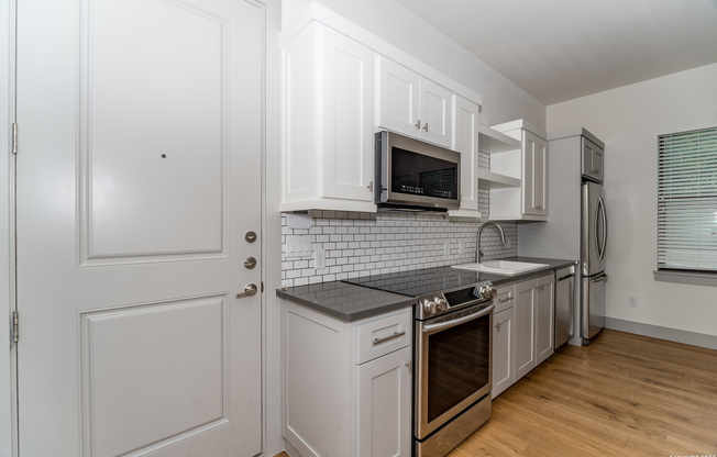 112 Lindell Pl Unit 2201