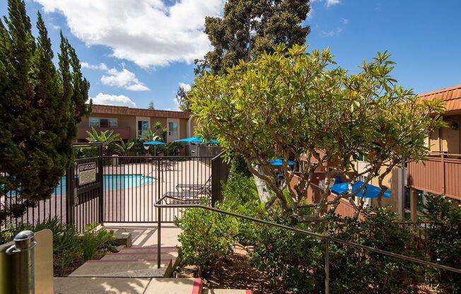 1 bed, 1 bath, 704 sqft, $1,895, Unit B-25