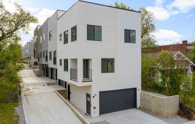 Quaker Condos - $300 Off Move-in Costs for Immediate Move-in!