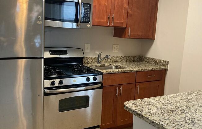 Beautiful New Apartment with ALL Utilities Included!