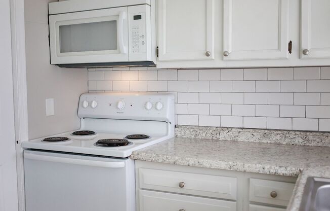 3 beds, 1.5 baths, $1,800