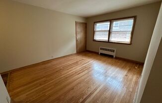 3827 N HUMBOLDT BLVD