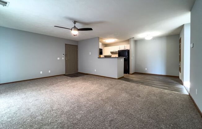 1 bed, 1 bath, 843 sqft, $1,181, Unit 05-203