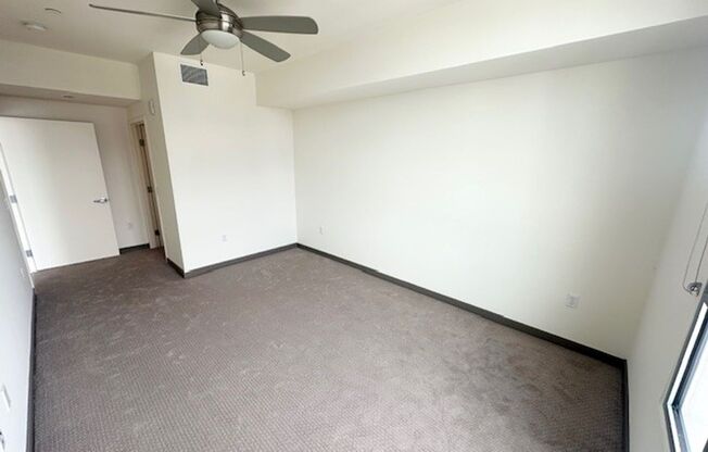 1 bed, 1 bath, 587 sqft, $3,195, Unit 610