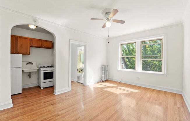 2536 Sawyer LLC