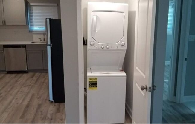 2 beds, 1 bath, 950 sqft, $1,295, Unit 11220 W 60th Terrace - Unit C