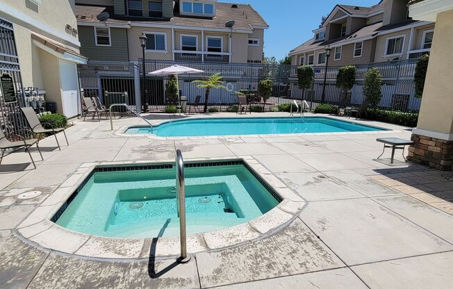 Gorgeous "Lincoln Square" Condo!