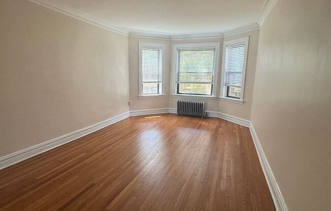 1 bed, 1 bath, 590 sqft, $1,745, Unit 615-2D