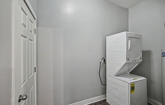 2 beds, 1 bath, 1,190 sqft, $1,400, Unit Urban Studios: 5320-#12