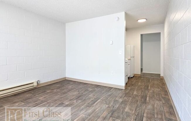4555 SW ERICKSON AVE