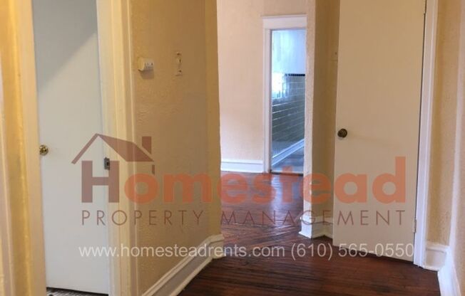 2 beds, 1 bath, $1,100