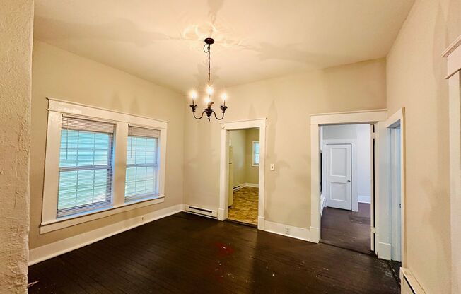 DOWNTOWN - 2 Bedroom - Big House! MOVE IN SPECIAL ~ $500 OFF!
