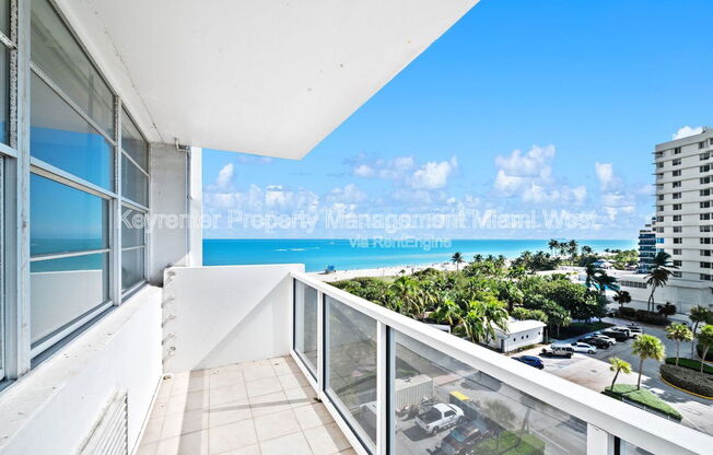 5313 Collins Ave