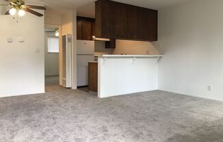 330 W Acacia Street