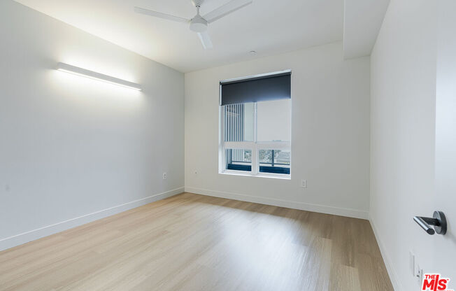 1 bed, 1 bath, 787 sqft, $4,195, Unit 728