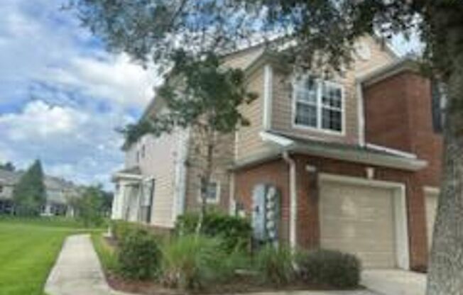 3 beds, 2.5 baths, $1,850