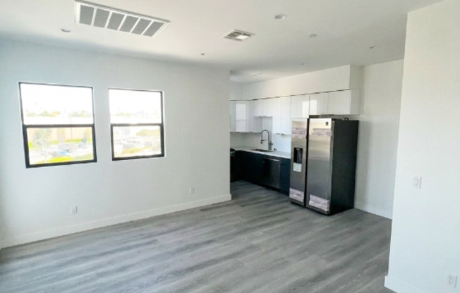 Soho Group- Lomita