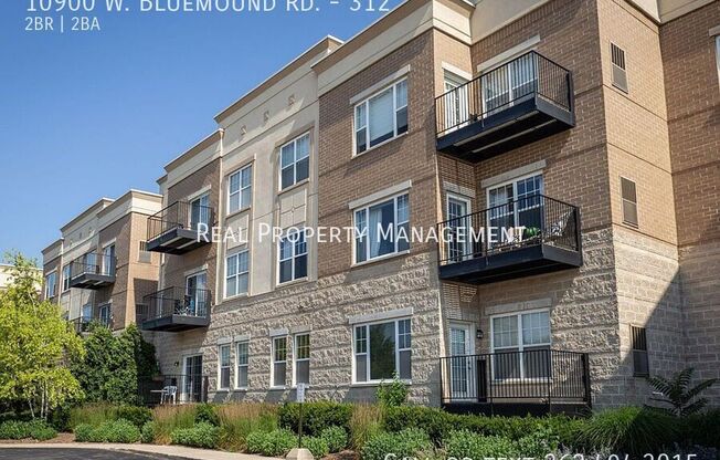 10900 W BLUEMOUND RD