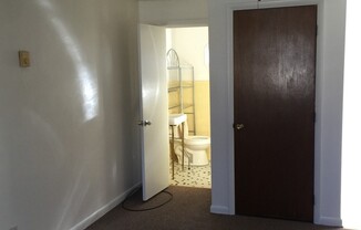 1 bed, 1 bath, $950, Unit 138