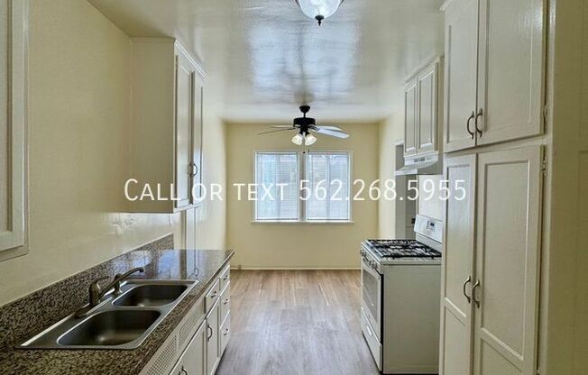 4318 N LAKEWOOD BLVD