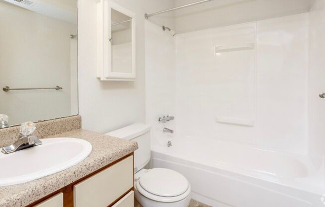 2 beds, 1 bath, 720 sqft, $1,195, Unit 69