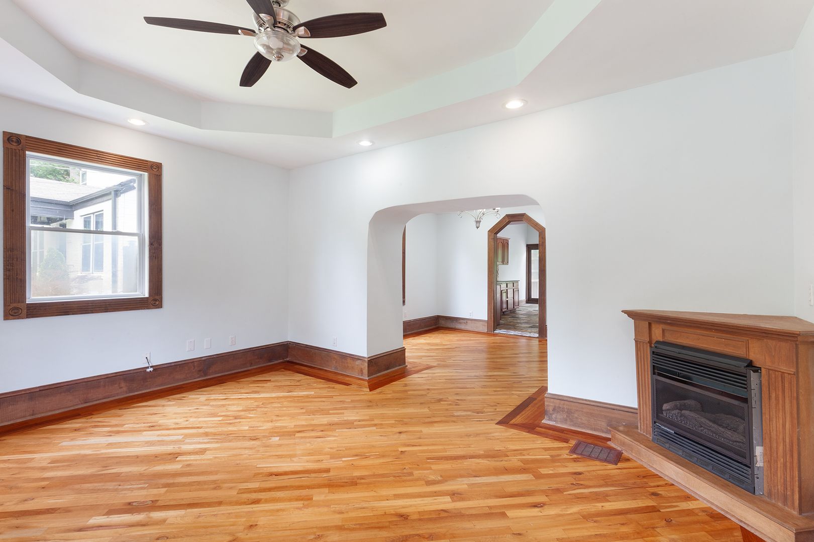 Spacious 6bd/3ba in Grant Park w/ Large Fenced in Backyard & Steps From the Park!