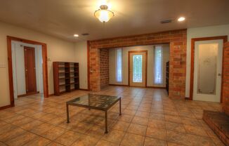 2 beds, 2 baths, $1,800