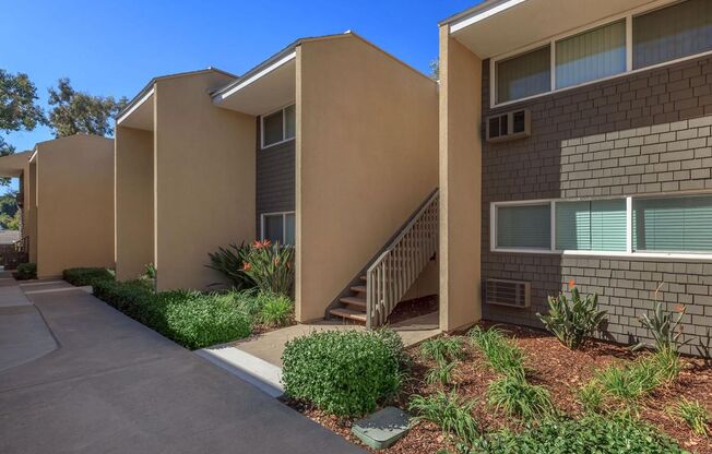 Luxury Living with Scenic Views | Vue at Lake Murray Apartments in San Diego, CA