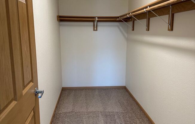 2 beds, 1 bath, 1,171 sqft, $1,665, Unit 54442