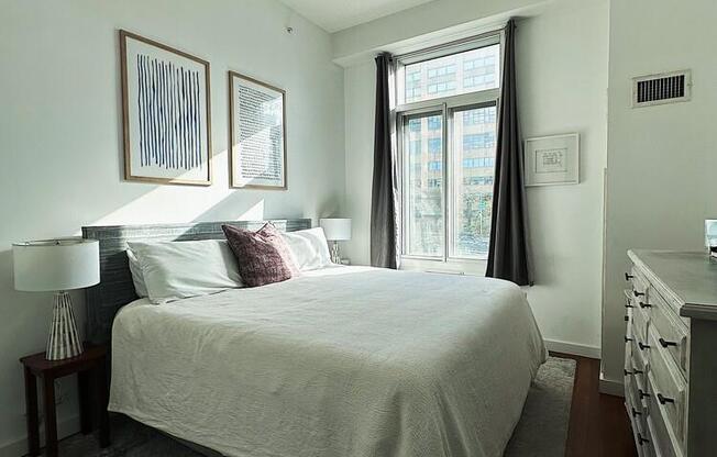 1 bed, 1 bath, 847 sqft, $5,200, Unit 4C