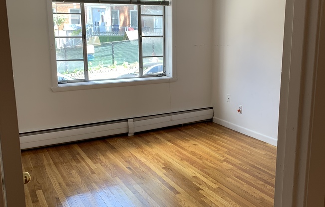 1 bed, 1 bath, $2,800, Unit 23