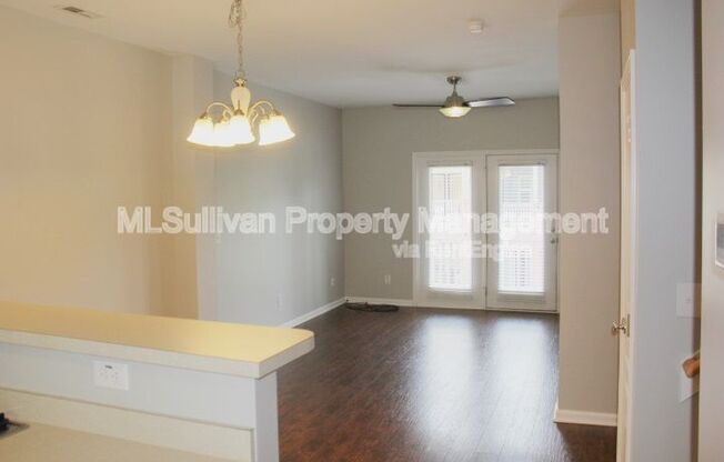 338 KINELLAN LN